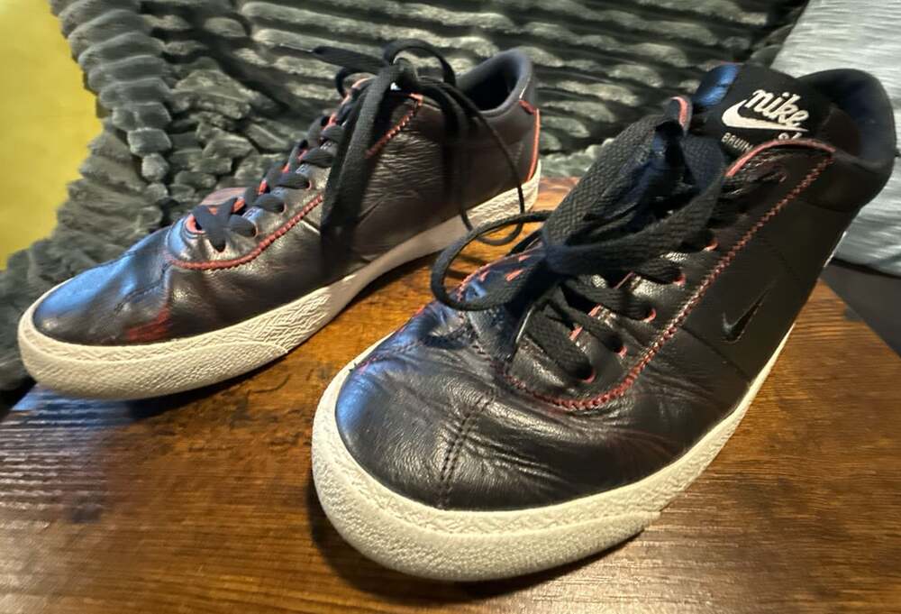 Nike SB Bruin Low x NBA Chicago Bulls Black Leather Sneakers